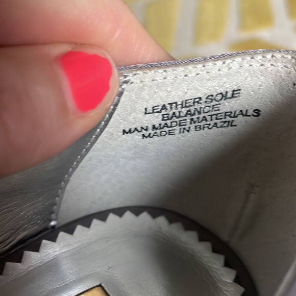 Report Signature Satin Heels Size 8 - Picture 4 of 5